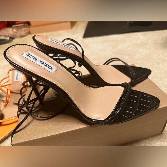 BNIB - New .. Steve Madden Flamin Black heels .. size US 10 - Picture 3 of 5